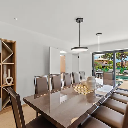 Domenica Medelina 5. Center, Pool, Jacuzzi, Sauna Villa Rovigno