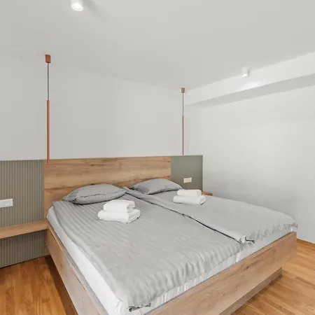 Villa Domenica Medelina 5. Center, Pool, Jacuzzi, Sauna *