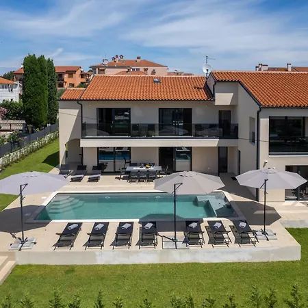 Villa Domenica Medelina 5. Center, Pool, Jacuzzi, Sauna Rovigno