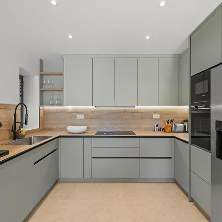 Domenica Medelina 5. Center, Pool, Jacuzzi, Sauna Villa *