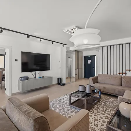 Villa Domenica Medelina 5. Center, Pool, Jacuzzi, Sauna