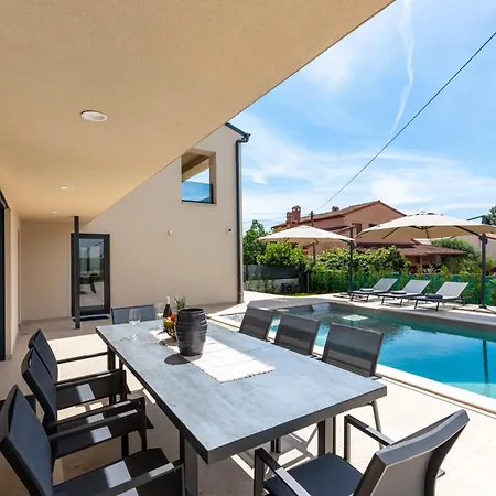 Domenica Medelina 5. Center, Pool, Jacuzzi, Sauna Rovigno