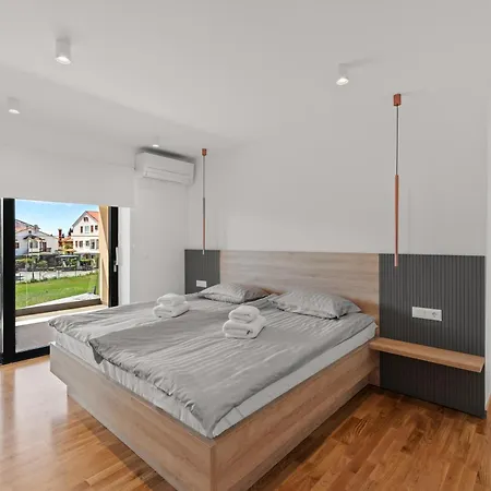 Domenica Medelina 5. Center, Pool, Jacuzzi, Sauna Villa