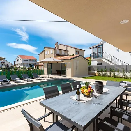 Domenica Medelina 5. Center, Pool, Jacuzzi, Sauna *