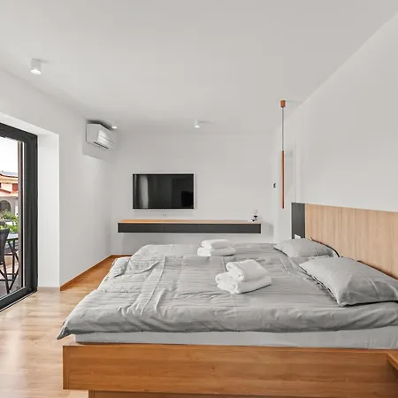 Domenica Medelina 5. Center, Pool, Jacuzzi, Sauna Rovigno