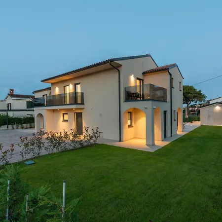 Domenica Medelina 5. Center, Pool, Jacuzzi, Sauna *