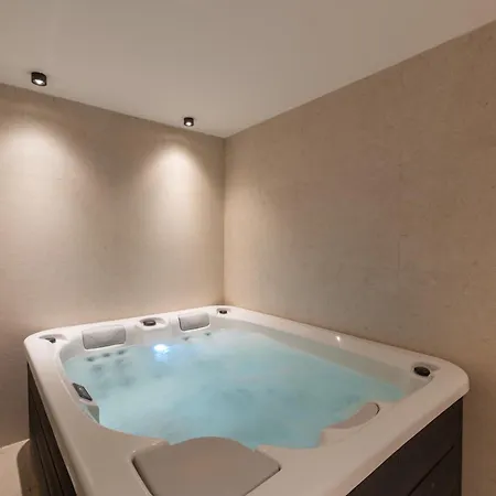Domenica Medelina 5. Center, Pool, Jacuzzi, Sauna Villa Rovigno