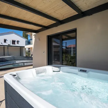 Domenica Medelina 5. Center, Pool, Jacuzzi, Sauna